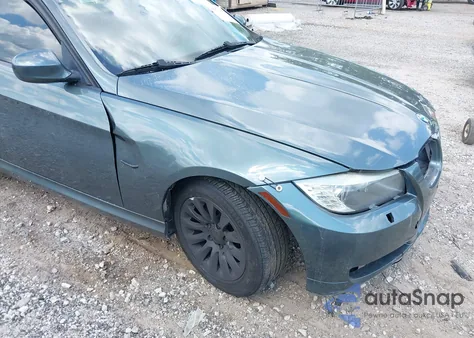 2009 BMW 328I xDrive z USA, uszkodzony, nr VIN WBAPK53529A513882